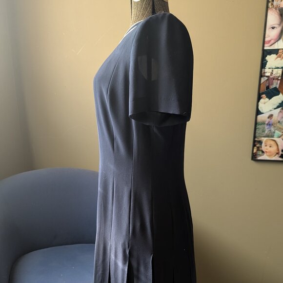 Cynthia Howie for Maggy Boutique Navy pleated dress - Picture 2 of 9